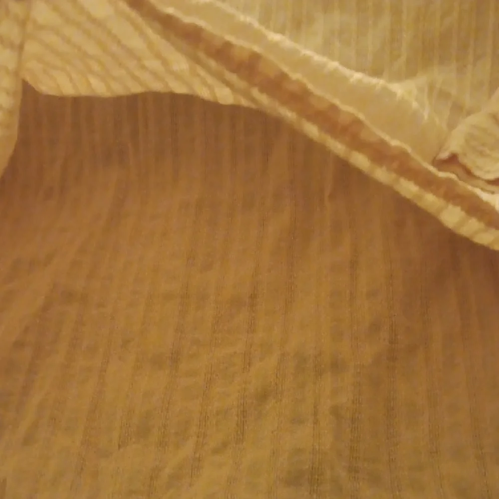 Textured Button-Up Shirt - Picture 5 of 6